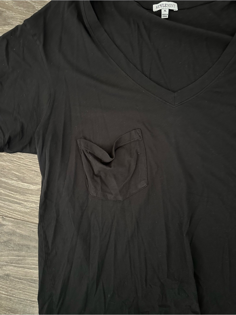 StyleMint Black V-Neck Short Sleeve Pocket Tee - Picture 3 of 3